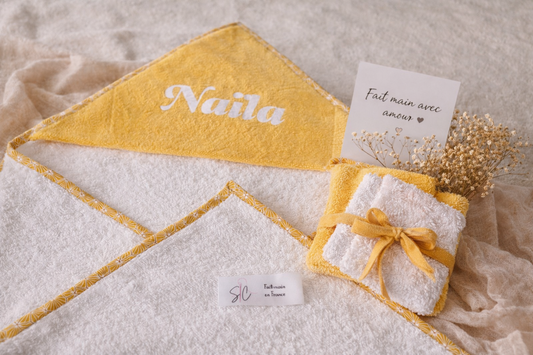 Cape de bain bébé personnalisée & lingettes lavables – Fait main