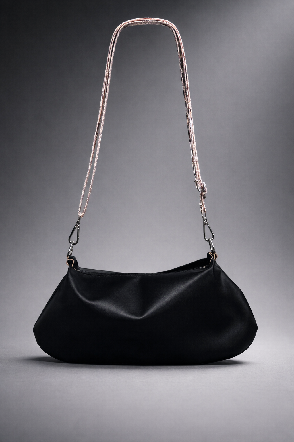 Sac demi-lune fait main – Taille M – Anse réglable – Stephy Couture